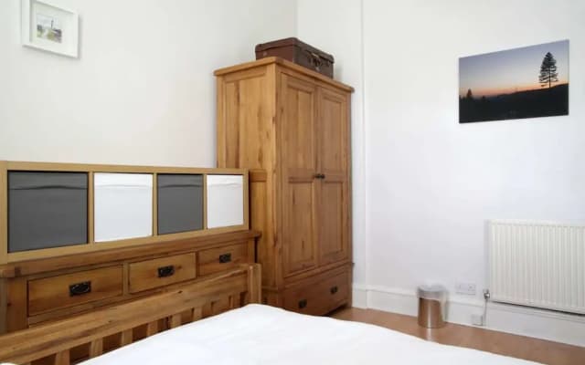 Central and Spacious 2 Bedroom Flat With Garden - photo 5