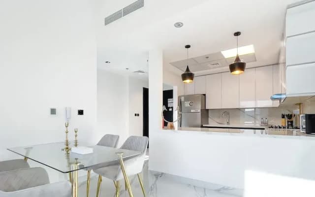 Elite LUX Holiday Homes - Luxe Gardenia 2BR Haven in Arjan Dubai - photo 2