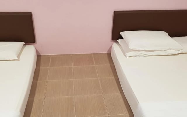 CMN Hotel - photo 4