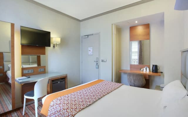 Hotel Berne Opera - photo 3