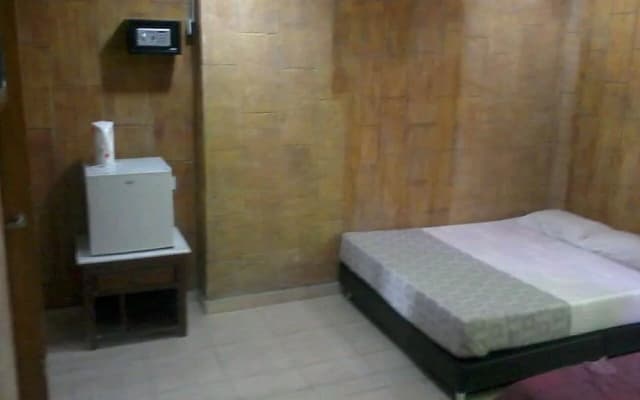 Cabana Guest House - photo 2