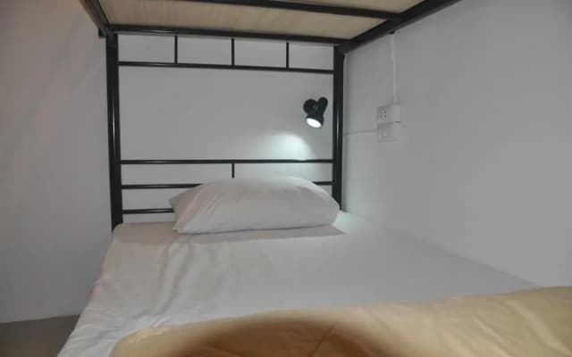 Check Inn Hostel @Phromphong - photo 2