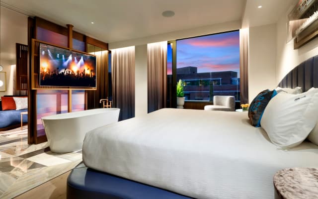 Hard Rock Hotel Madrid - photo 3