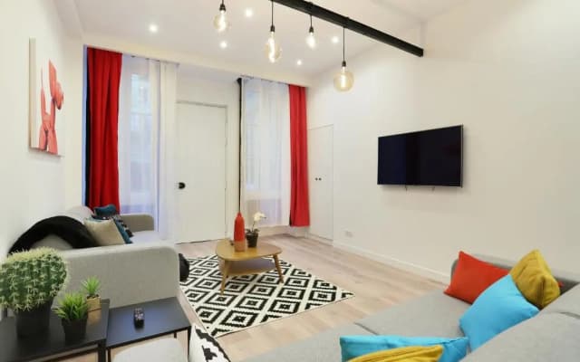 Pick A Flat's Upper Marais Apartments- Rue du Faubourg Saint-Martin - photo 3