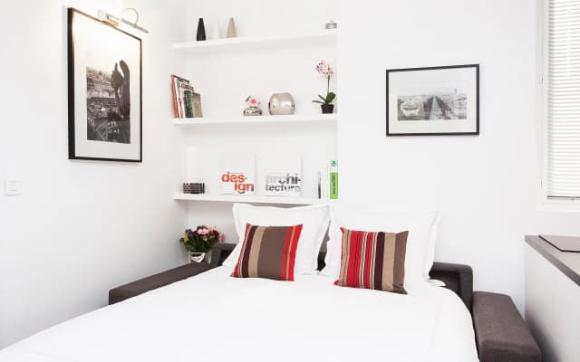 Charming apartment in Paris center - photo 2