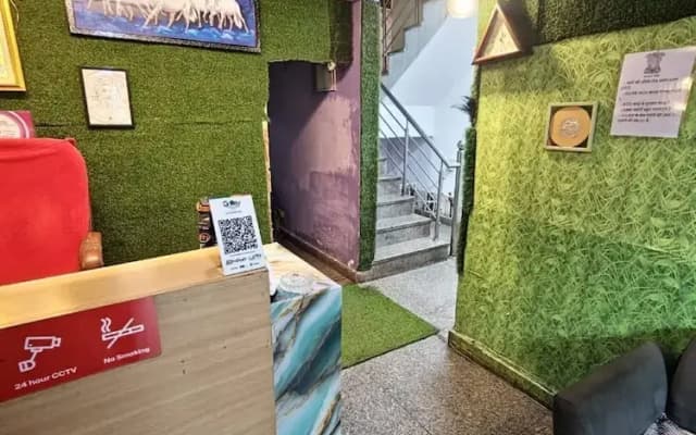 Green Orbit Hotel - photo 5