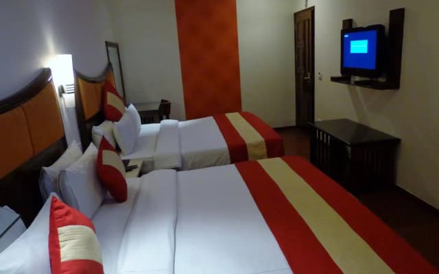 Hotel Aura - Near to New Delhi Railway Station - photo 5