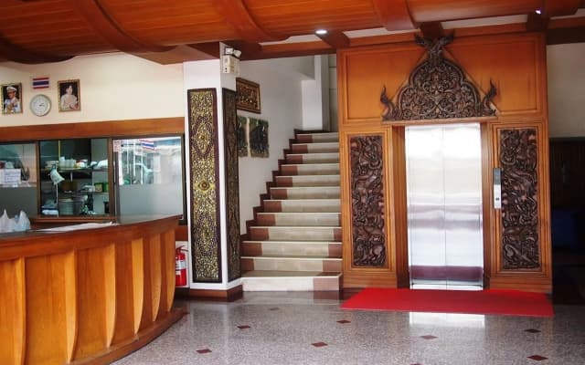 P72 Hotel Walking Street Pattaya - photo 2