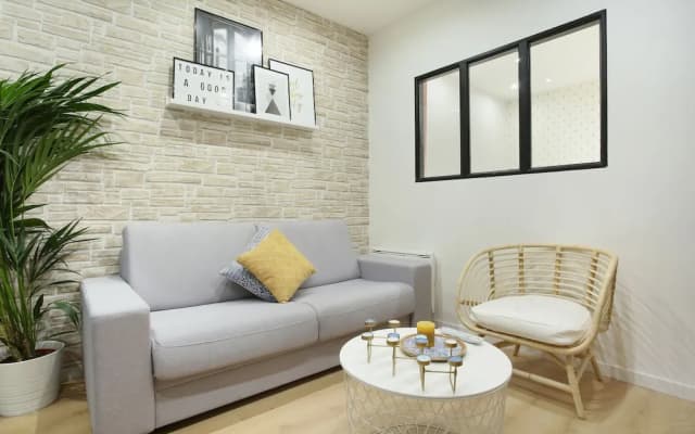 2 Bedrooms 253 St Denis - photo 4