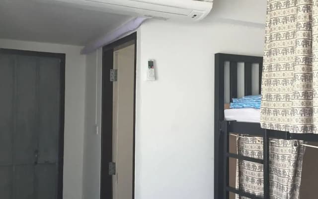 Sleep Box Hotel - photo 3