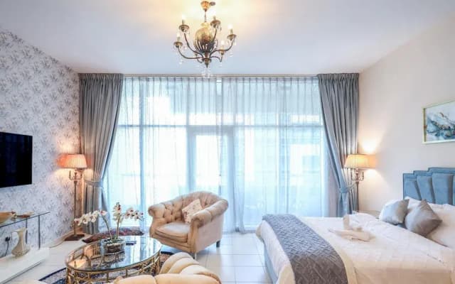 Elite LUX Holiday Homes - Bay Square Luxury Studio in Business Bay Dubai - photo 3