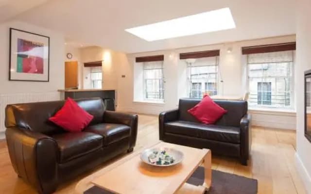 Apartment Thistle Lane - photo 2