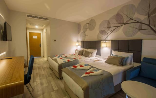 Hotel Xoria Deluxe - photo 4