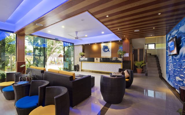 Arena Beach Hotel - photo 2