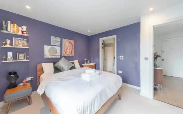 Sleek & Spacious 2BD Flat - Clapham - photo 5