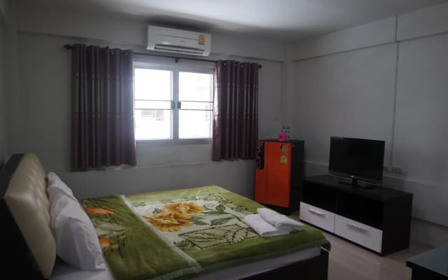 OYO 75414 KJS Pattaya - photo 5