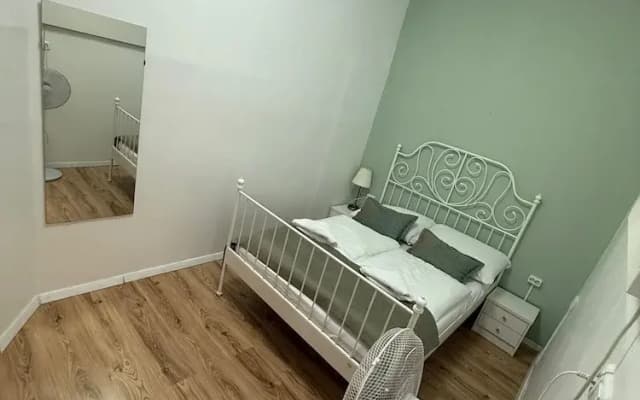 Stylish 2BR Apartment Westbahnhof Area - photo 4