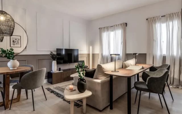 Adelfas - 2 Bedroom in Rios Rosas - photo 2