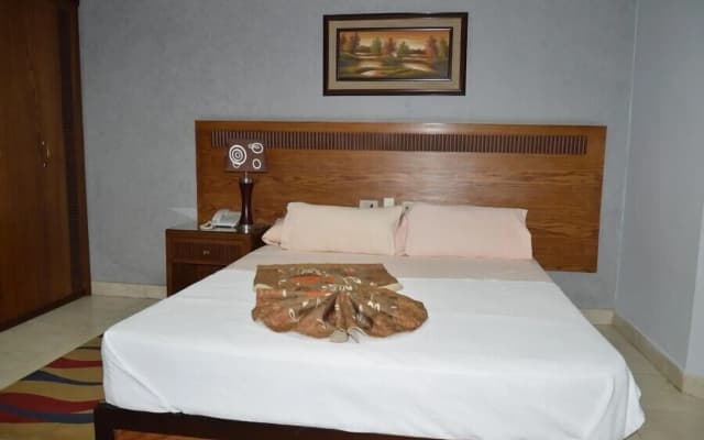 Glorious Hotel - photo 5
