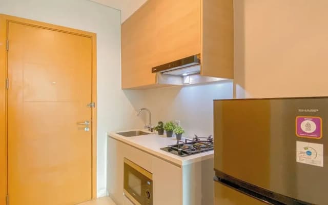 Simple Designed And Homey Studio At Apartment Capitol Suites - photo 4