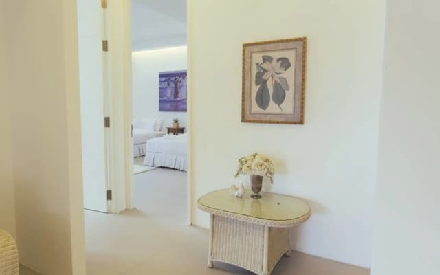The Peak Residence - photo 4