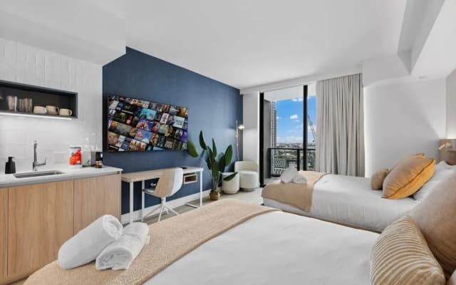 Luxury City View Condo - photo 4