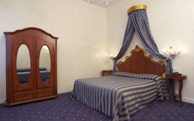 Hotel Locanda Canal - photo 4