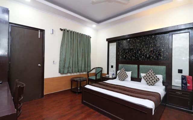 OYO 377 Hotel Excellent - photo 2