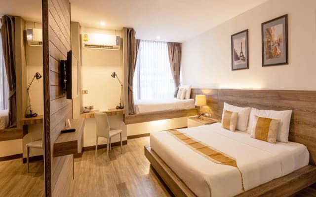 B2 Bangna Premier Hotel - photo 5