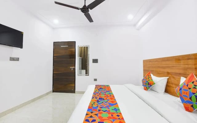 Fabhotel Royal Regency - photo 4