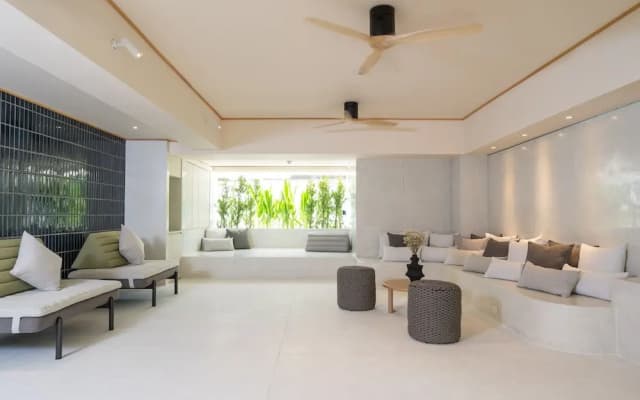 YANH Ratchawat Hotel - photo 2