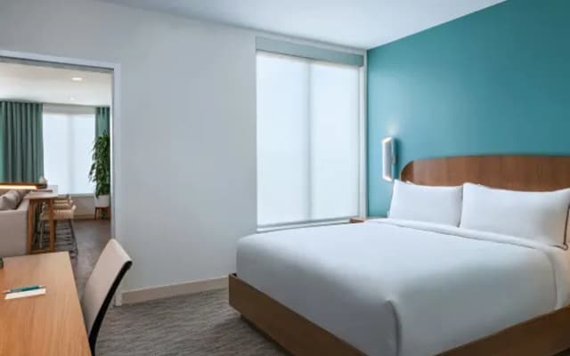 Element by Marriott Las Vegas Symphony Park Hotel - photo 4