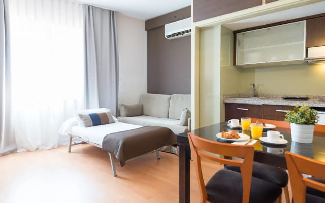 Senator Barcelona Apartments - photo 4