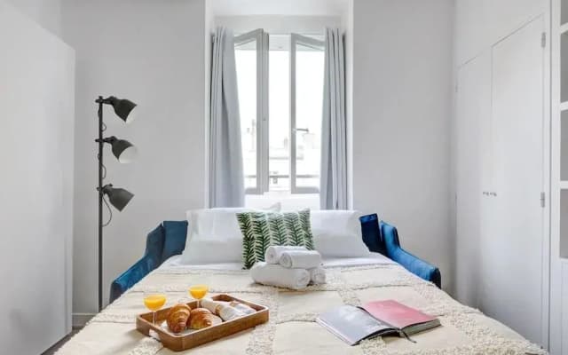 Stylish 1BR in Le Marais District - photo 2