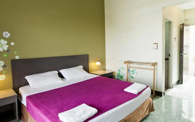 Baan Nitra Guesthouse - photo 2