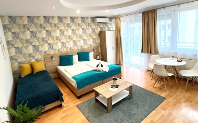 Star Apartments - photo 2
