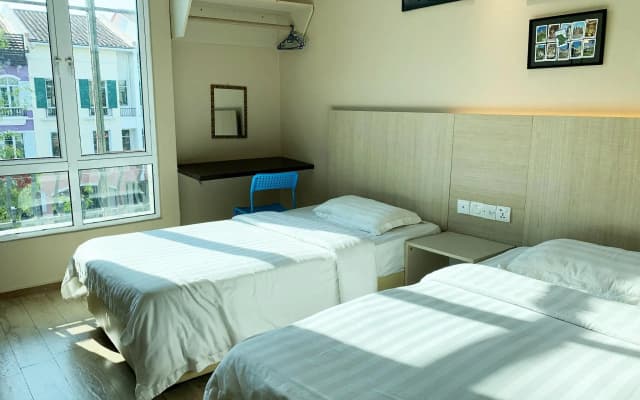 91 Street Boutique Inn - photo 3