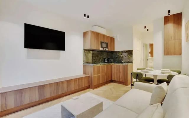 Brand New Home in the Heart of Latin Quarter - photo 5