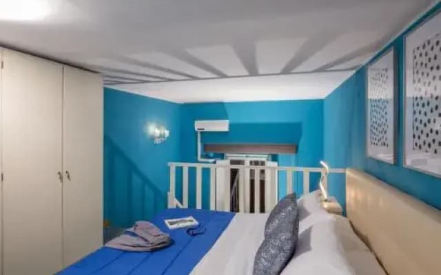 Pantheon Blue Petite Maison - photo 4