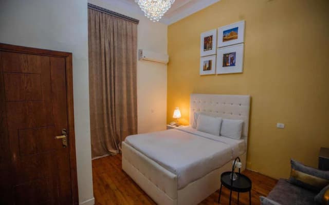 The Square Boutique Hotel - photo 3