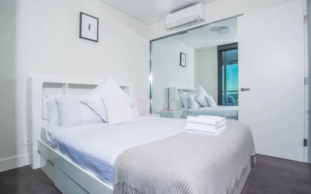 2bed1bath High-end APT at Olympic Parkviews+p - photo 2