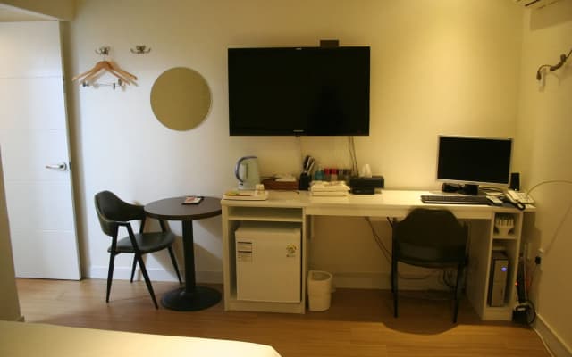 Y Hotel - photo 2