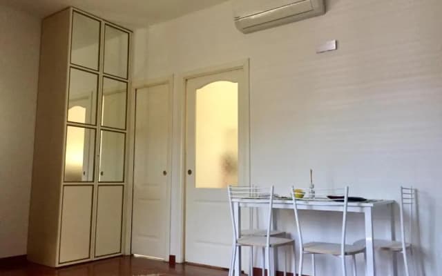 Suite 996 - photo 2