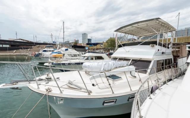 Boat Accommodations Barcelona - photo 5