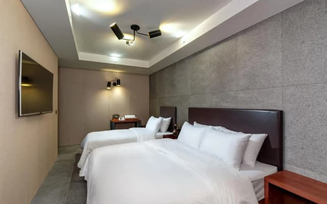 Capace Hotel - photo 3