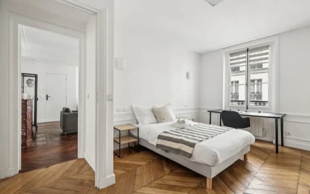 Stylish 3BR Near Tuileries Gardens - photo 4