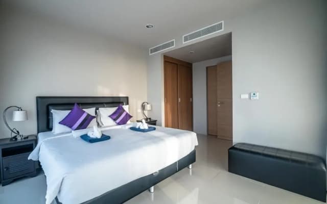 Spacious Apartment With Jacuzzi and Ocean View - photo 2