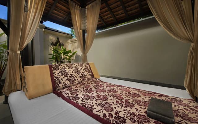 Marriott's Phuket Beach Club - photo 2