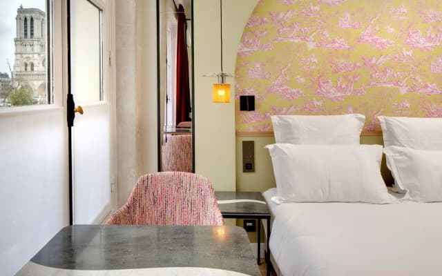 Hotel Les Rives De Notre Dame - photo 4