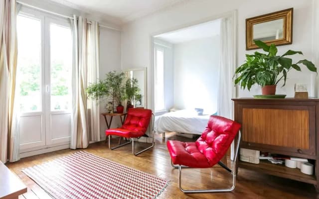 Spacious & Bright Apartment for 2 in Faidherbe/nation - photo 4